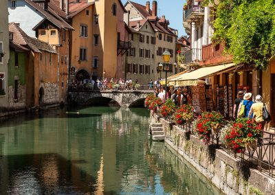 Photographe d'illustration pour la presse magazine en tourisme, patrimoine, voyage. La vielle ville. Annecy (74)