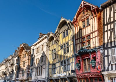 Photographe d'illustration pour la presse magazine en tourisme, patrimoine, voyage. Maison en pans de bois, Centre ville de Troyes
