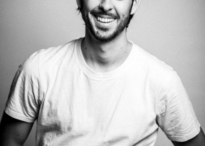 Portrait du comédien Ulysse Robin pour son book d'artiste.