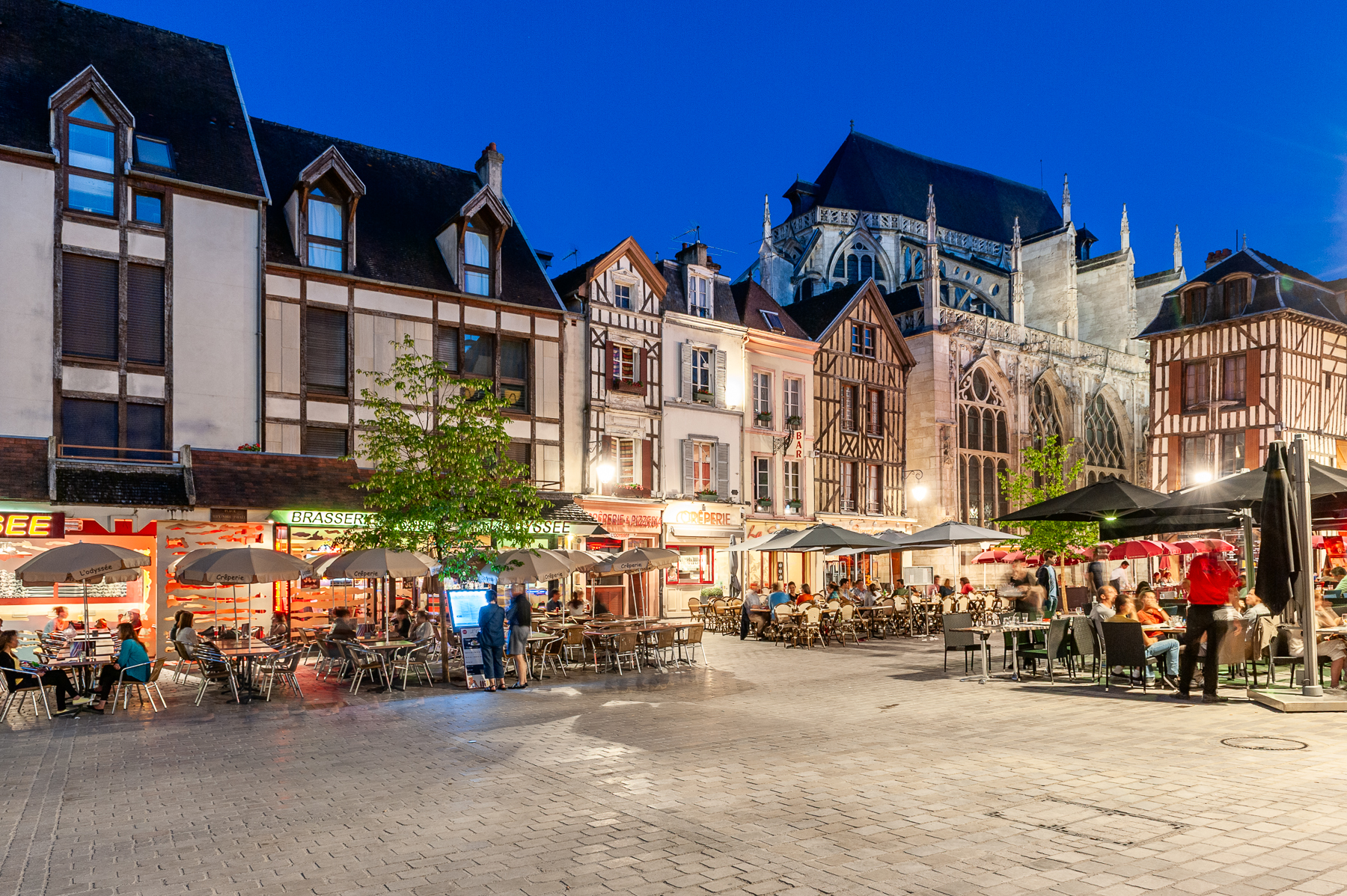 Photographe en Illustration pour la presse magazine en tourisme, patrimoine, terroir et artisanat. Sylvain Bordier Photographe.