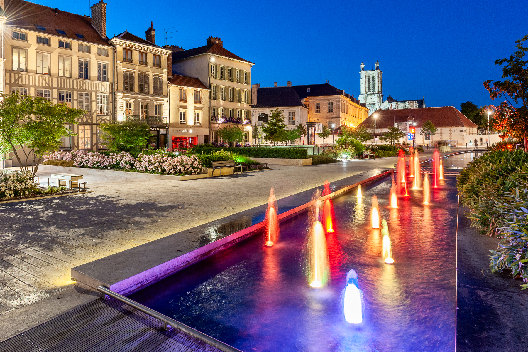 Photographe en Illustration pour la presse magazine en tourisme, patrimoine, terroir et artisanat. Sylvain Bordier Photographe.