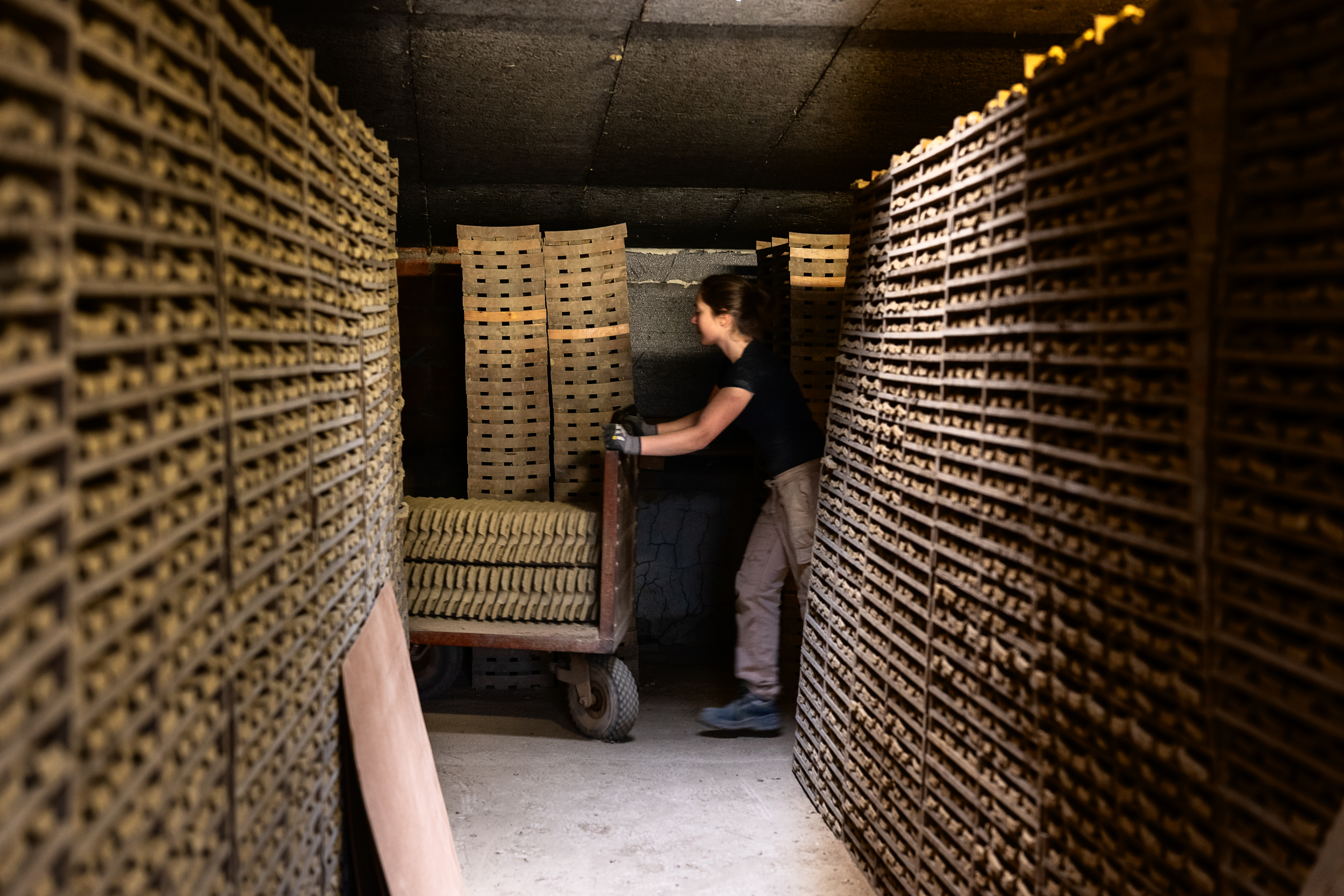 Reportage photo pour les magazines. La tuilerie Royer à Soulaines Dhuys.