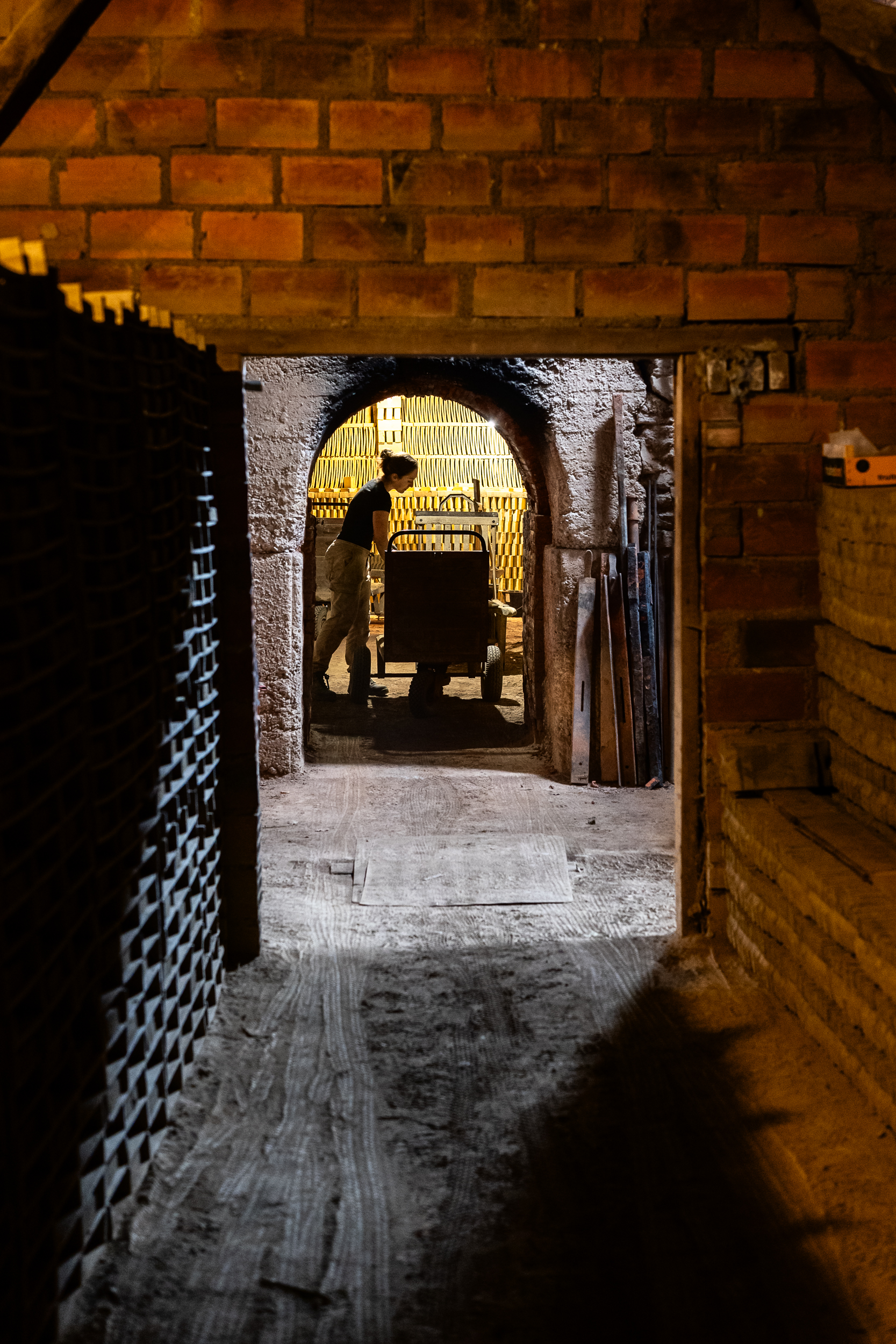 Reportage photo pour les magazines. La tuilerie Royer à Soulaines Dhuys.