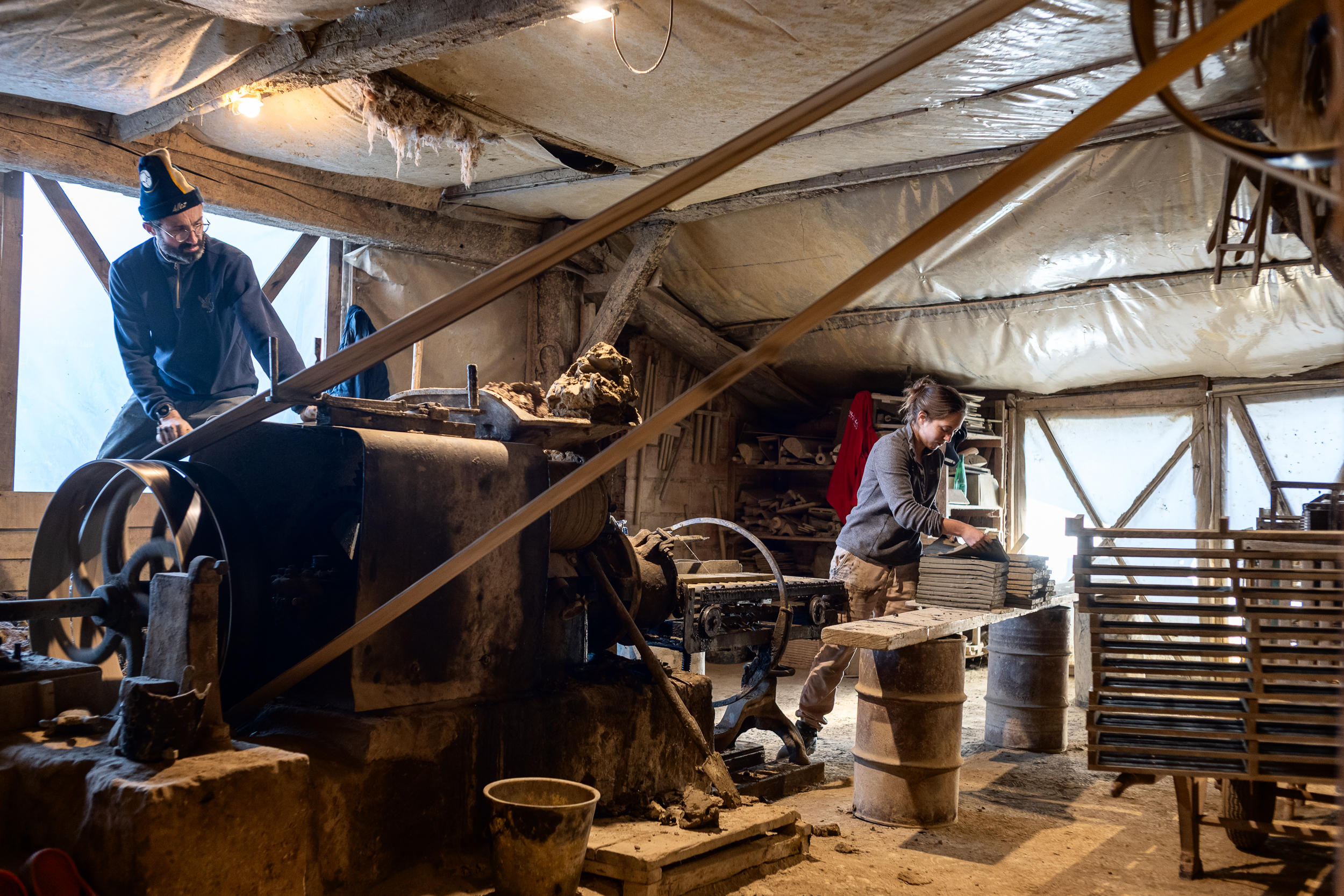 Reportage photo pour les magazines. La tuilerie Royer à Soulaines Dhuys.