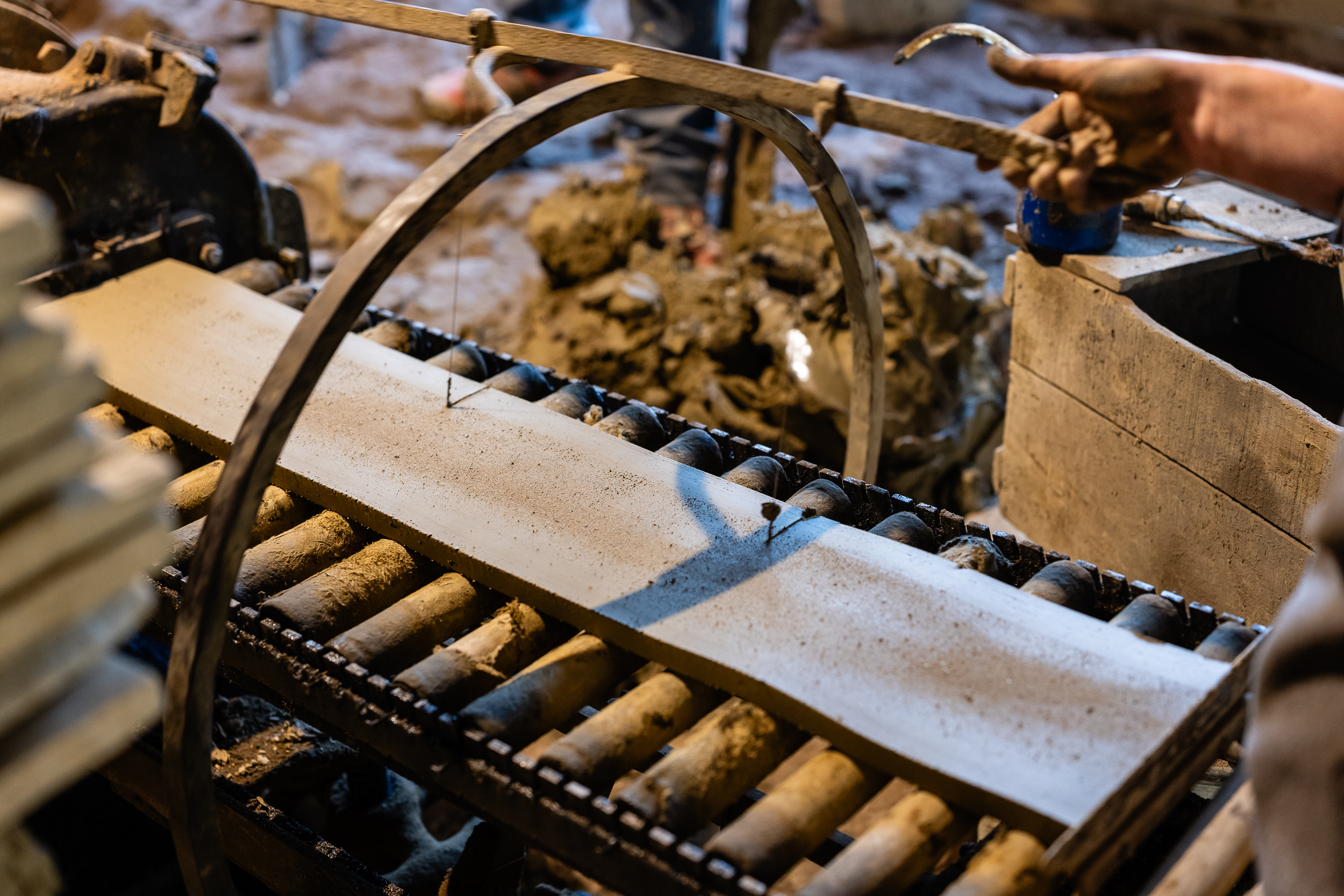 Reportage photo pour les magazines. La tuilerie Royer à Soulaines Dhuys.